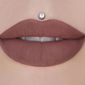 *🎉 HP 🎉 NWT Jeffree Star VELOUR LIQUID LIPSTICK- Family Jewels